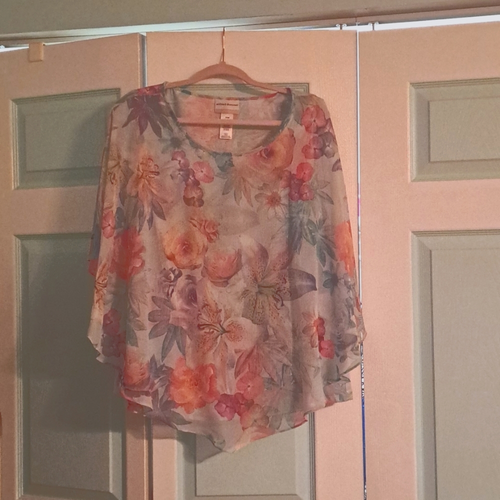 Alfred Dunner 22W floral layered tank blouse.